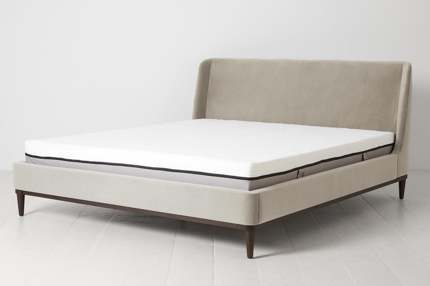 Bed 02 Super King Sized Bed